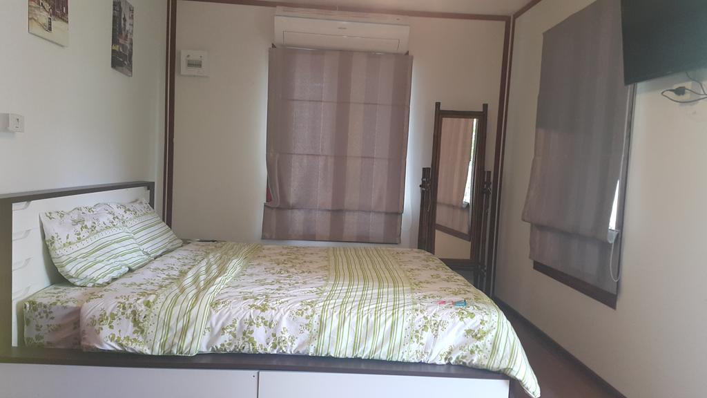 Oyo 75402 Villa Rayonghouse Ban Nong Sai Yong Bagian luar foto